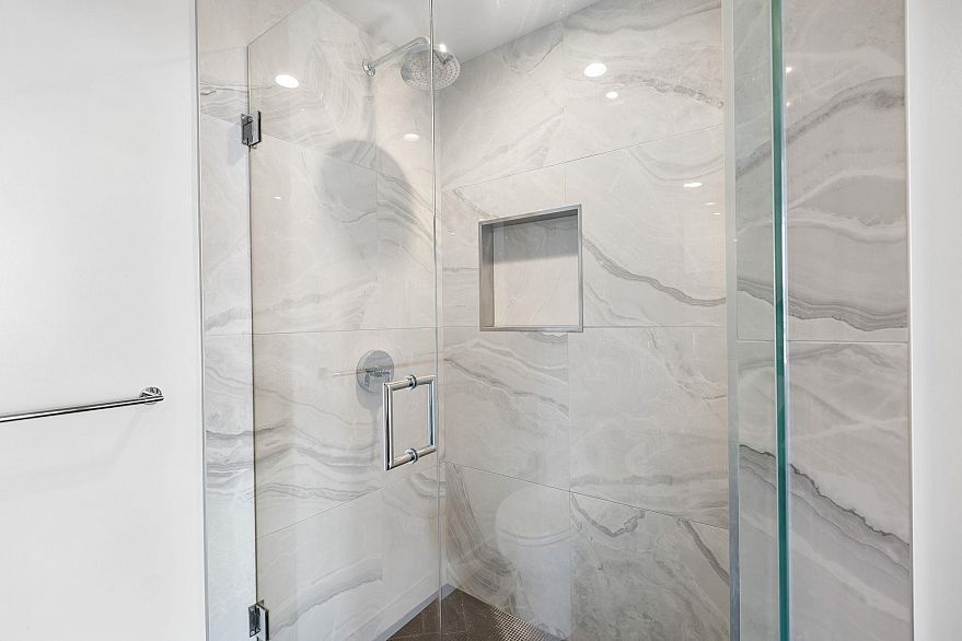 405 469 W King Edward Avenue