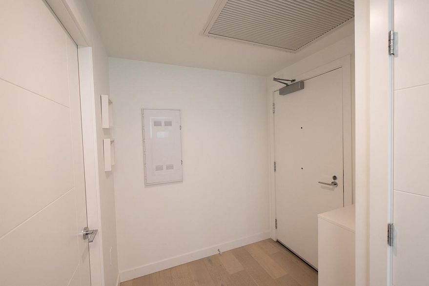 212 4240 Cambie Street