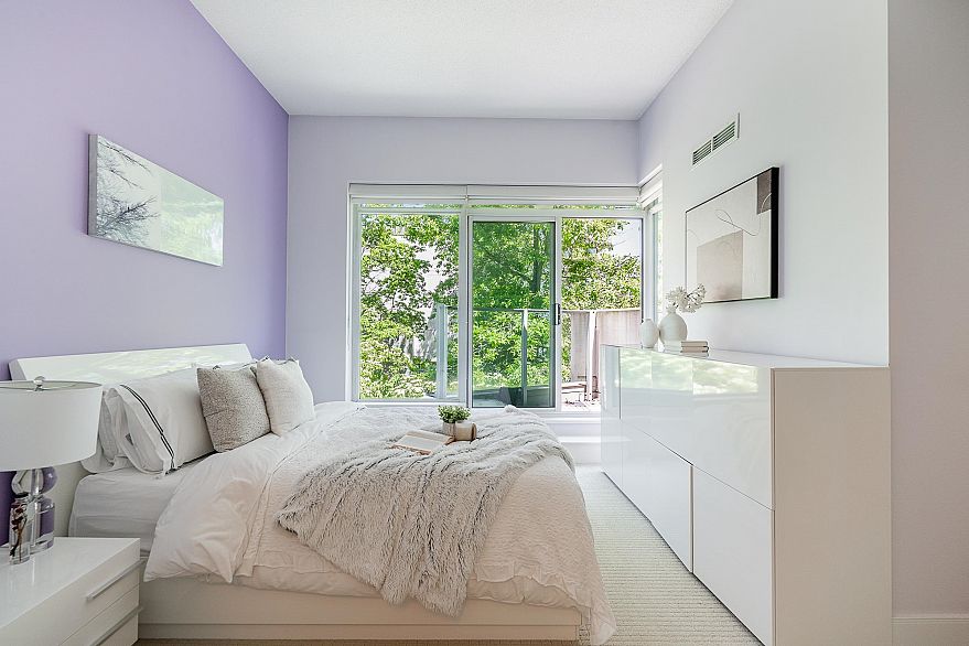 TH9 1650 Bayshore Drive