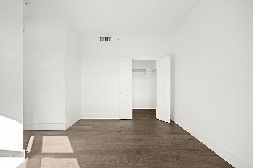 504 6168 East Boulevard