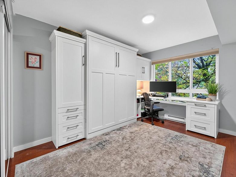 206 2096 W 46th Avenue