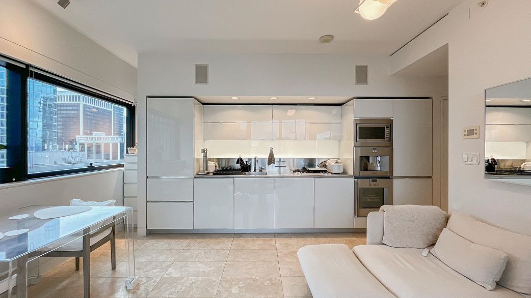 2005 838 W Hastings Street