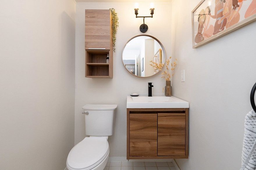 112 2020 W 8th Avenue