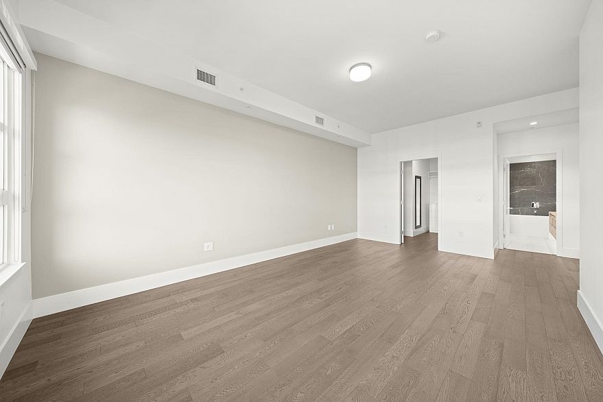 504 6168 East Boulevard