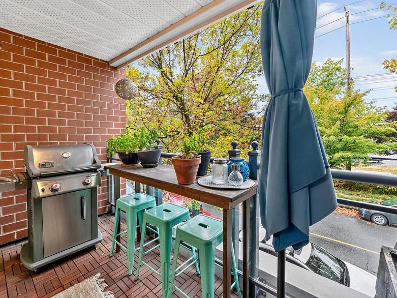 206 2096 W 46th Avenue