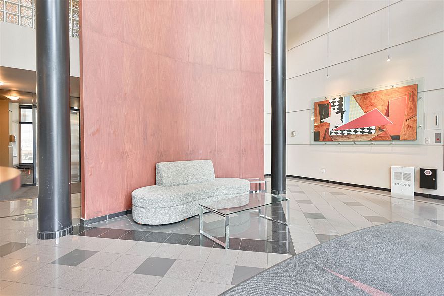 1603 939 Homer Street