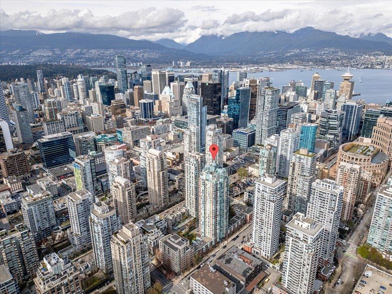 1603 939 Homer Street