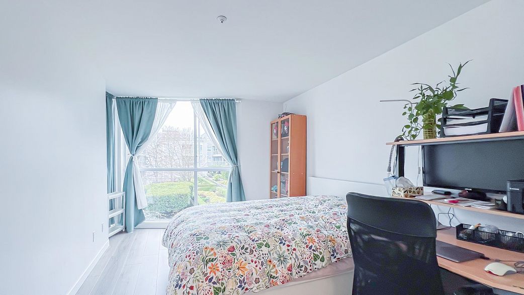 205 8430 Jellicoe Street