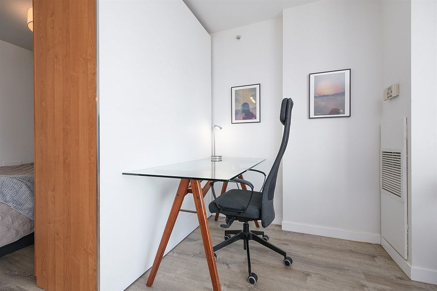 1703 63 Keefer Place