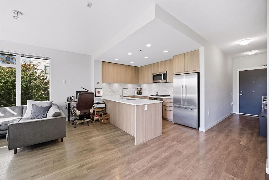 207 3289 Riverwalk Avenue