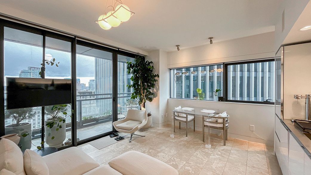 2005 838 W Hastings Street