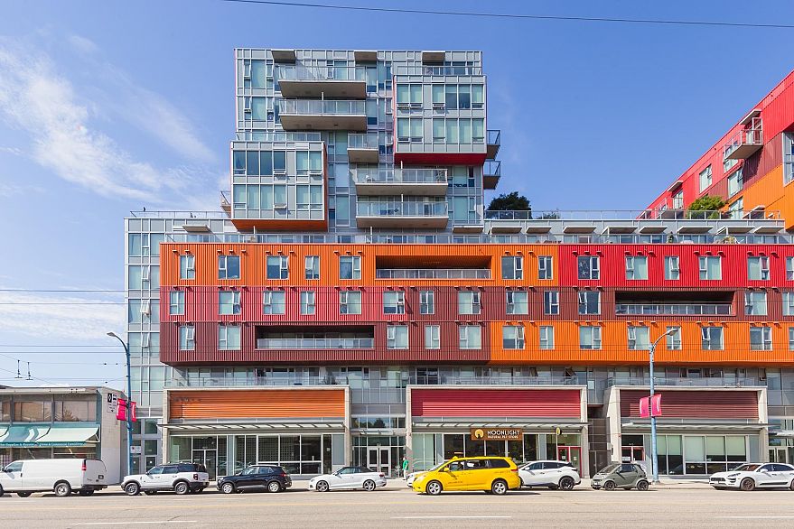 302 933 E Hastings Street