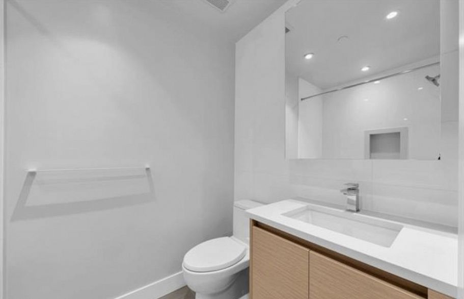 360 8575 Rivergrass Drive