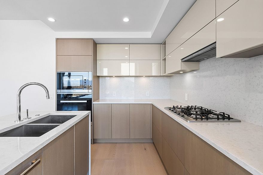 405 469 W King Edward Avenue