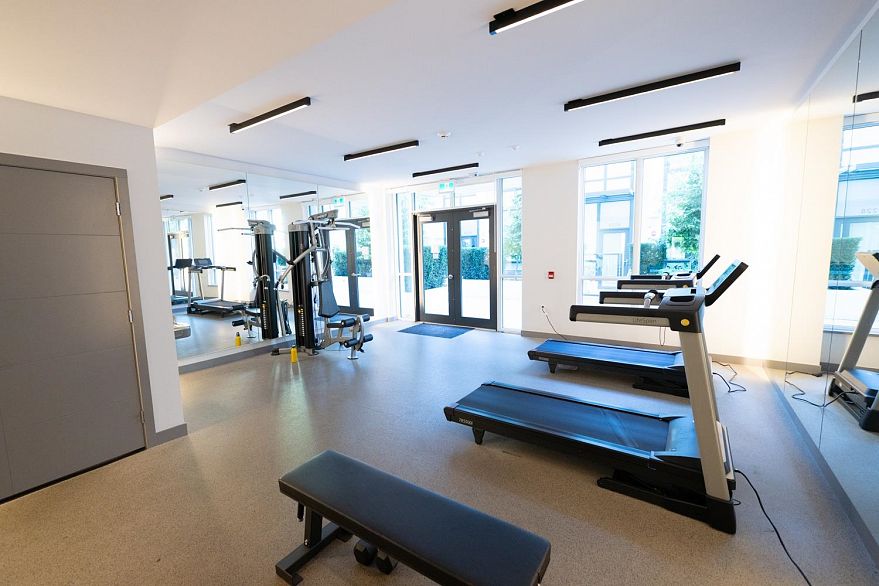 212 4240 Cambie Street