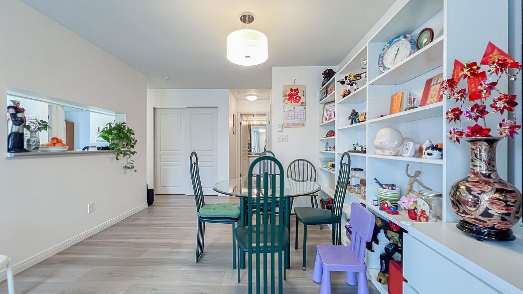 205 8430 Jellicoe Street