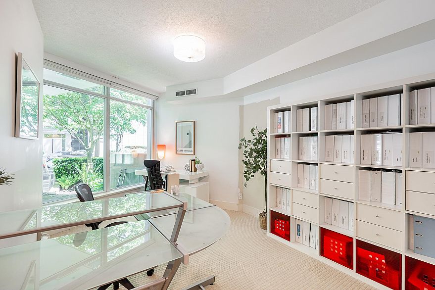 TH9 1650 Bayshore Drive