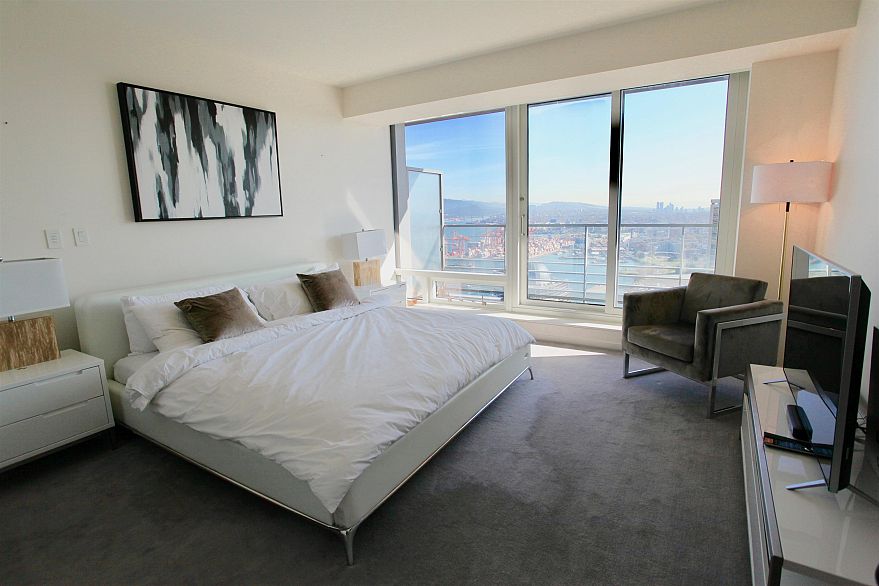 4203 1011 W Cordova Street