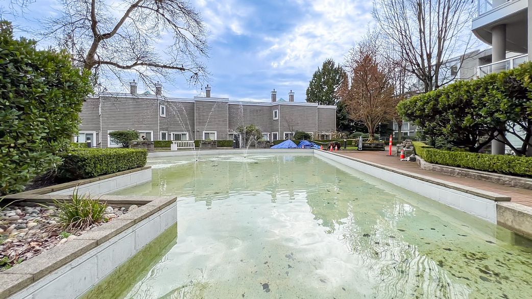 205 8430 Jellicoe Street