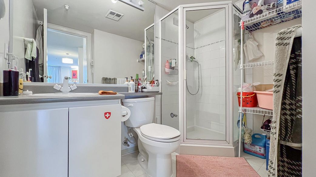 205 8430 Jellicoe Street