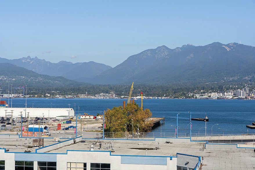 653 955 E Hastings Street