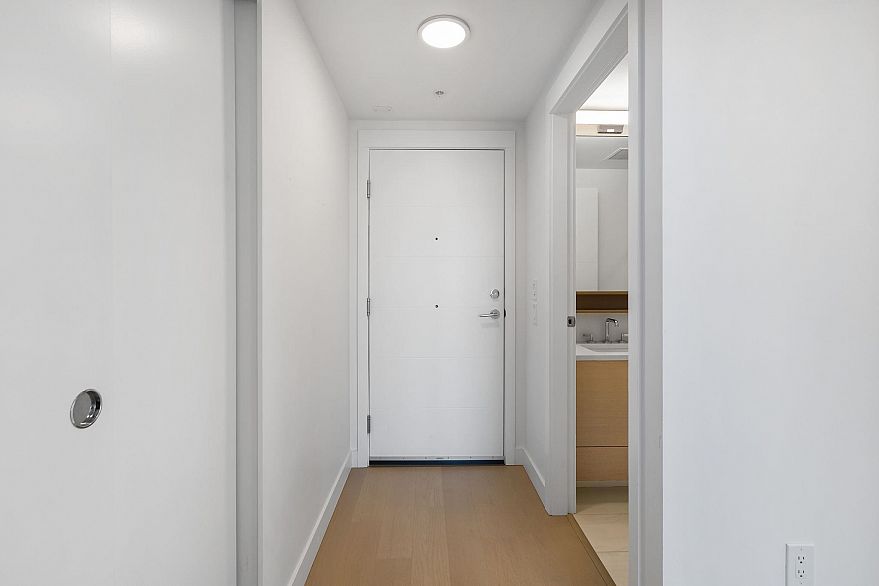 405 469 W King Edward Avenue