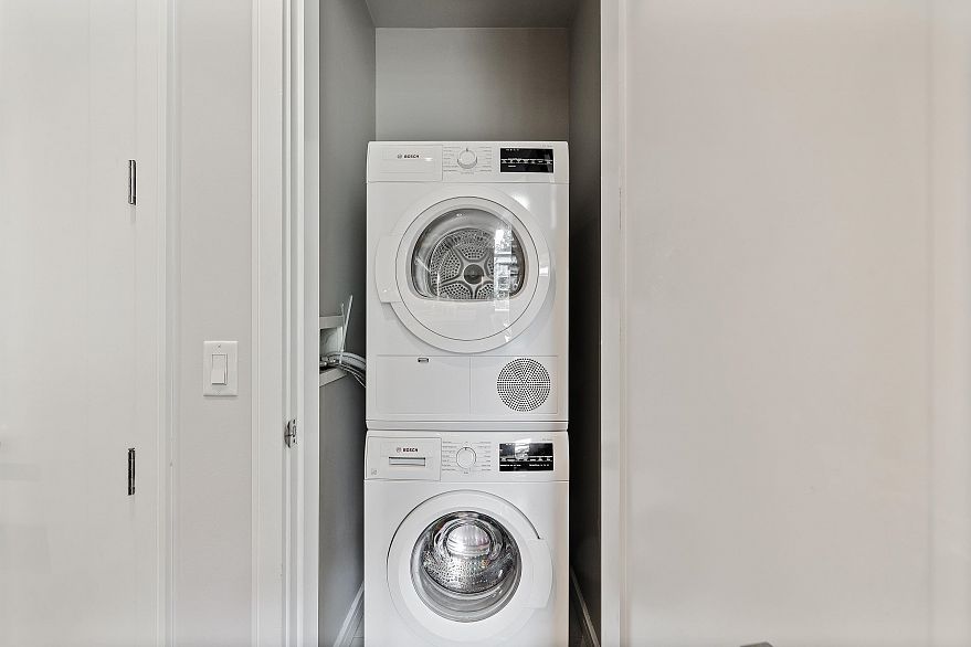 404 181 W 1st Avenue