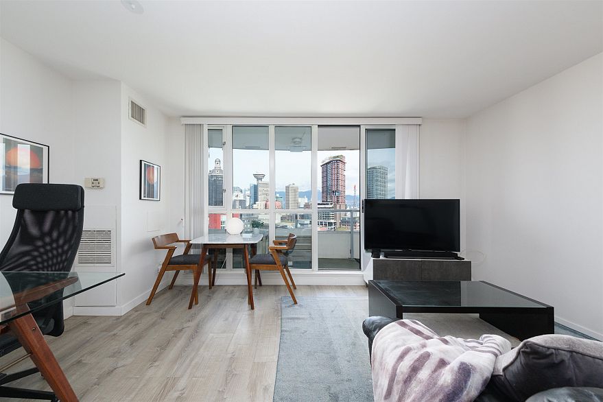 1703 63 Keefer Place