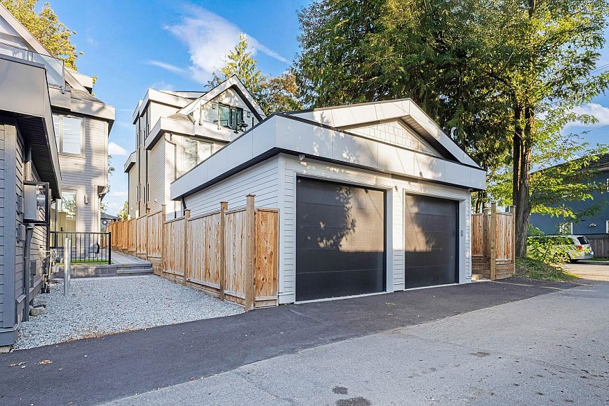 5325 Inverness Street