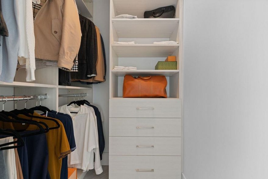 2206 1438 Richards Street