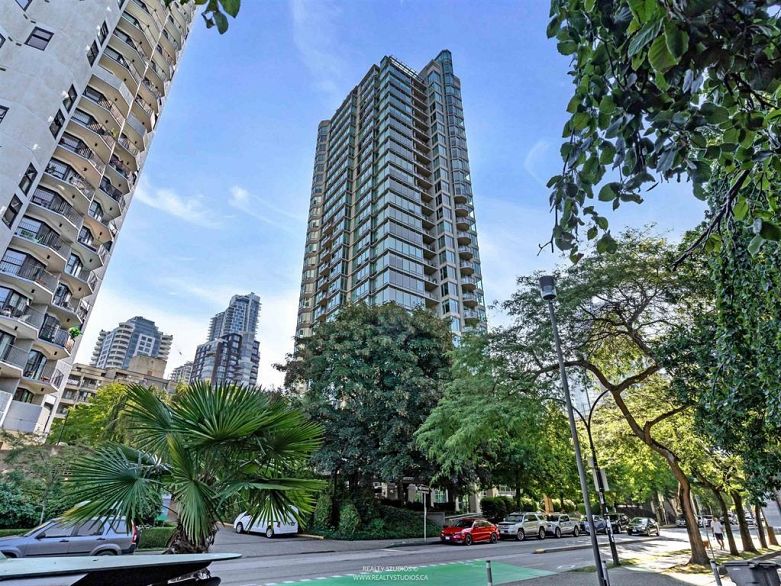 701 1005 Beach Avenue