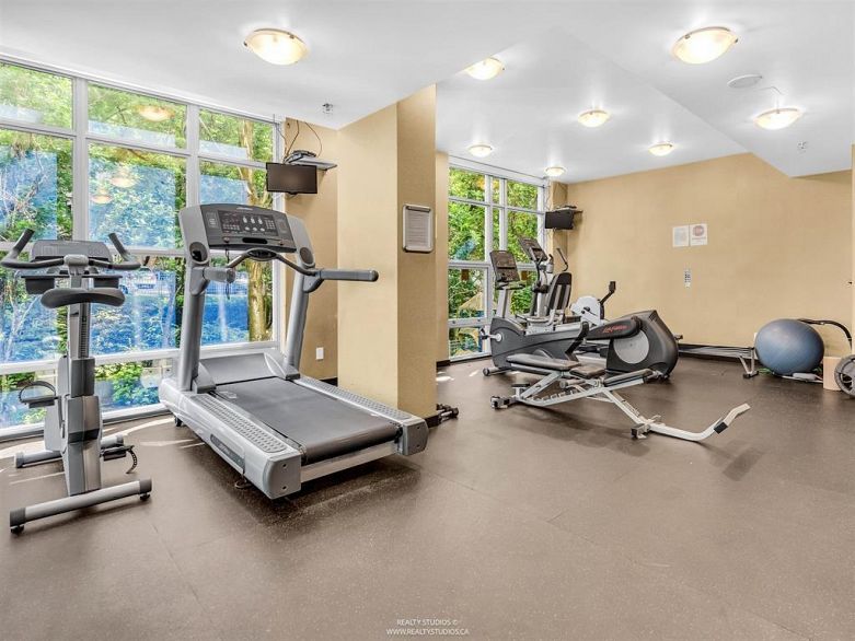 701 1005 Beach Avenue