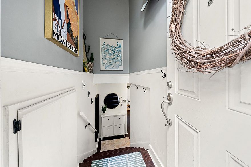 101 2215 Mcgill Street