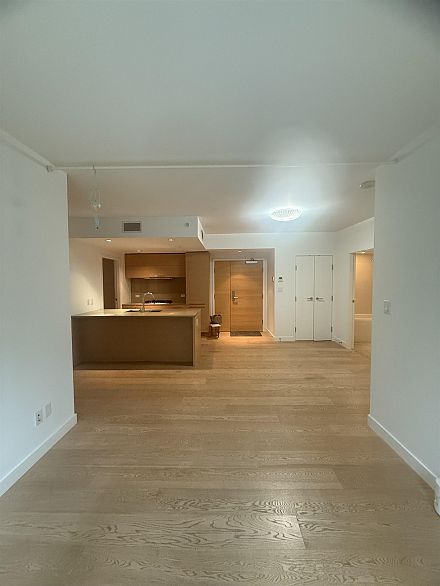 606 5782 Berton Avenue