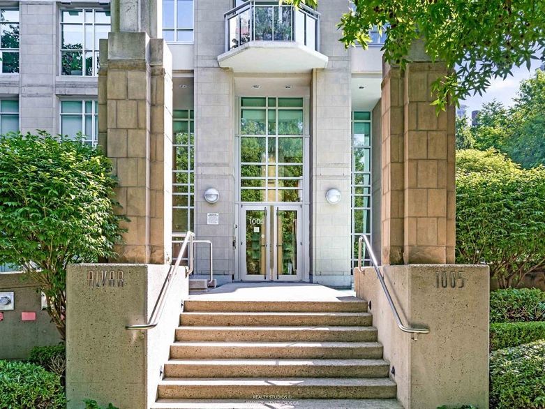 701 1005 Beach Avenue