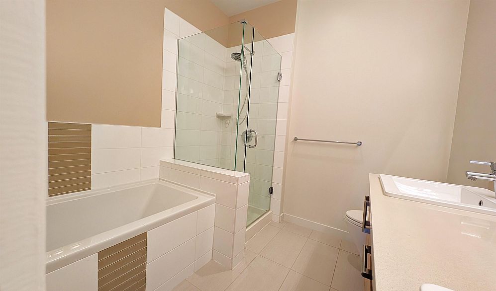 418 3133 Riverwalk Avenue