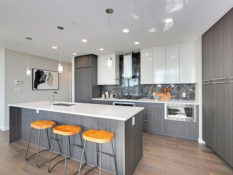 604 5033 Cambie Street