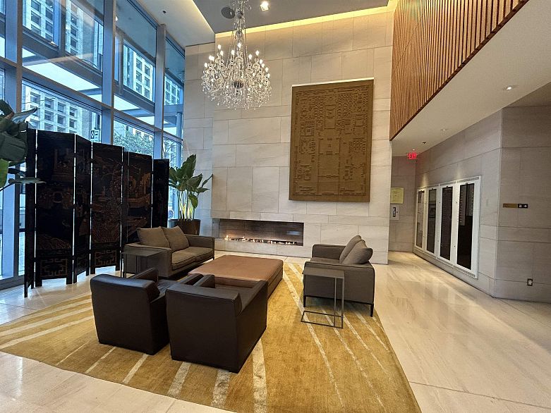 4603 1128 W Georgia Street