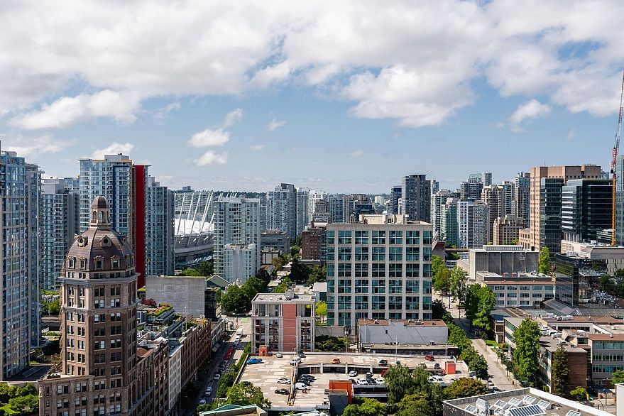 2705 108 W Cordova Street