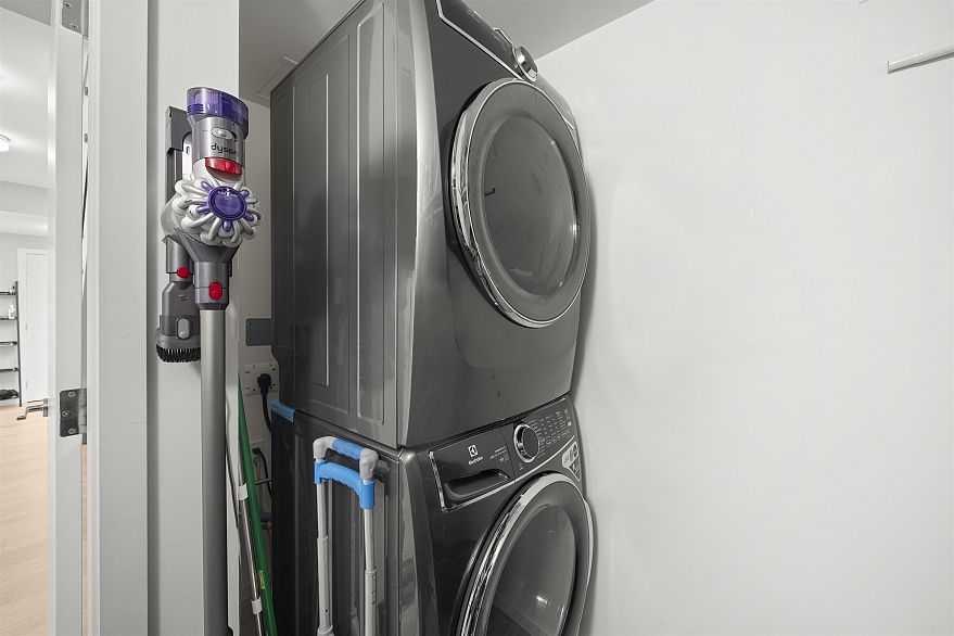 602 5085 Main Street