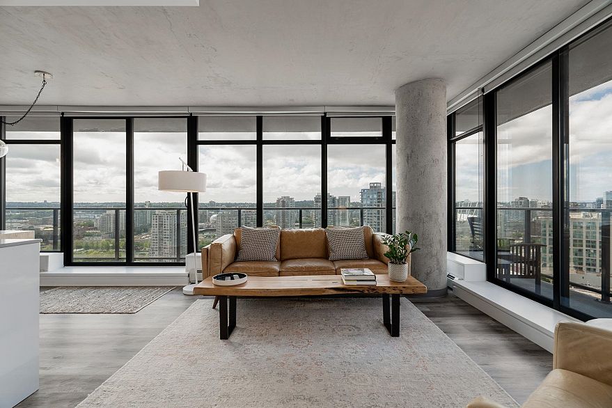 2705 108 W Cordova Street