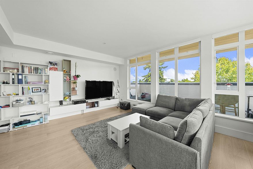 602 5085 Main Street