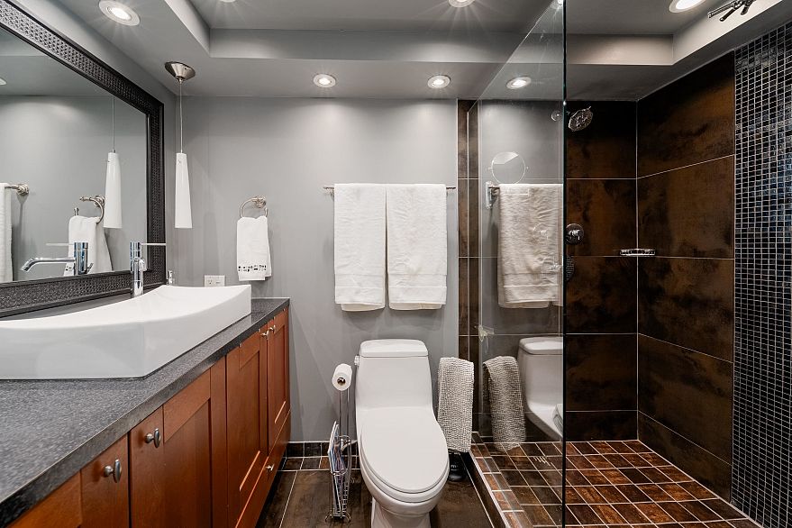 1603 1850 Comox Street