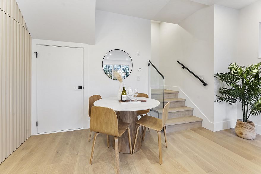 1 2138 W 48th Avenue