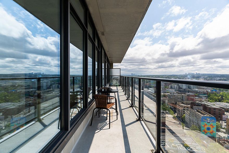 2705 108 W Cordova Street