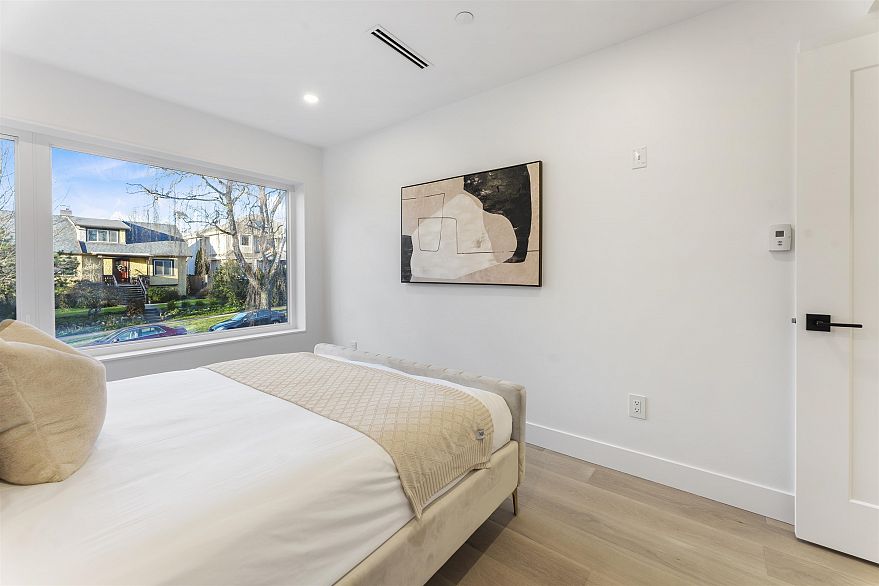 1 2138 W 48th Avenue