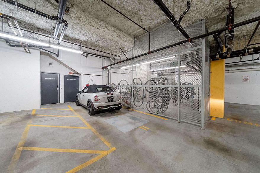 604 919 Station Street