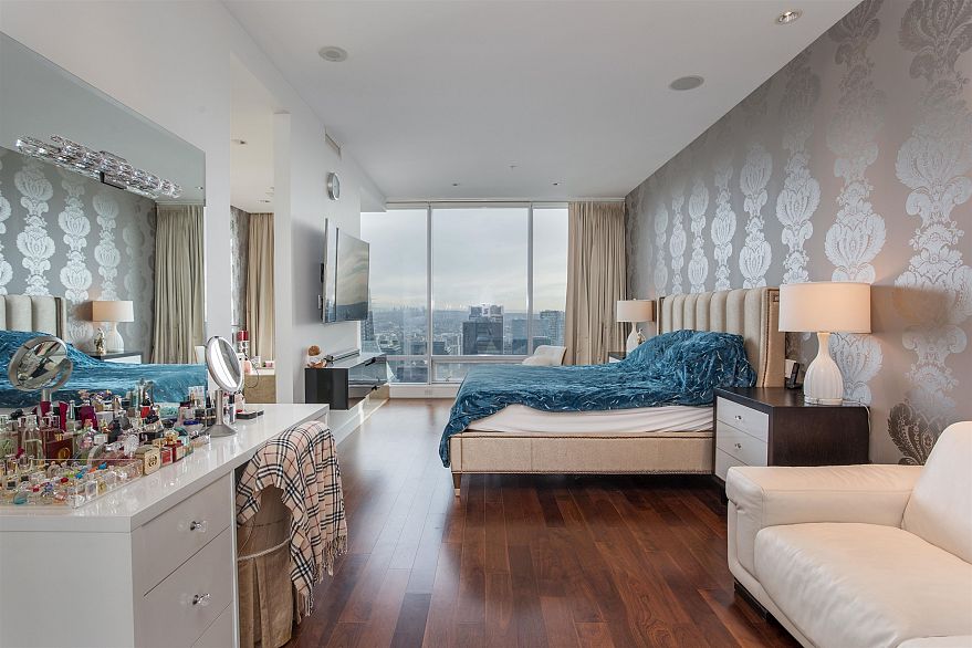 4603 1128 W Georgia Street