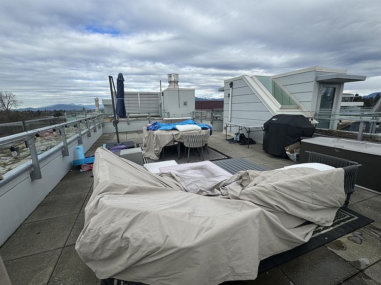 604 5033 Cambie Street