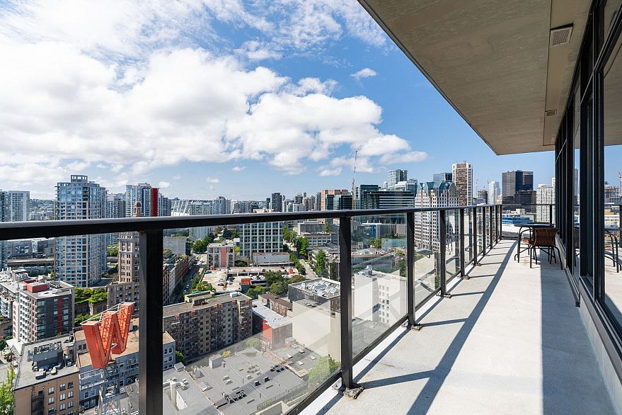 2705 108 W Cordova Street